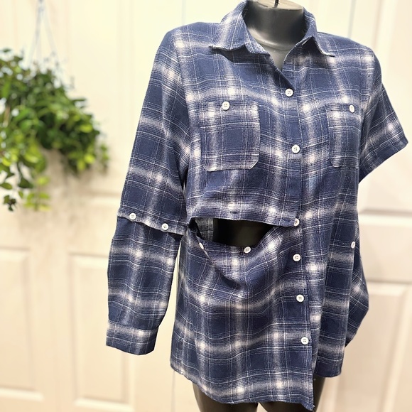 GUC Plaid button down - Picture 4 of 10